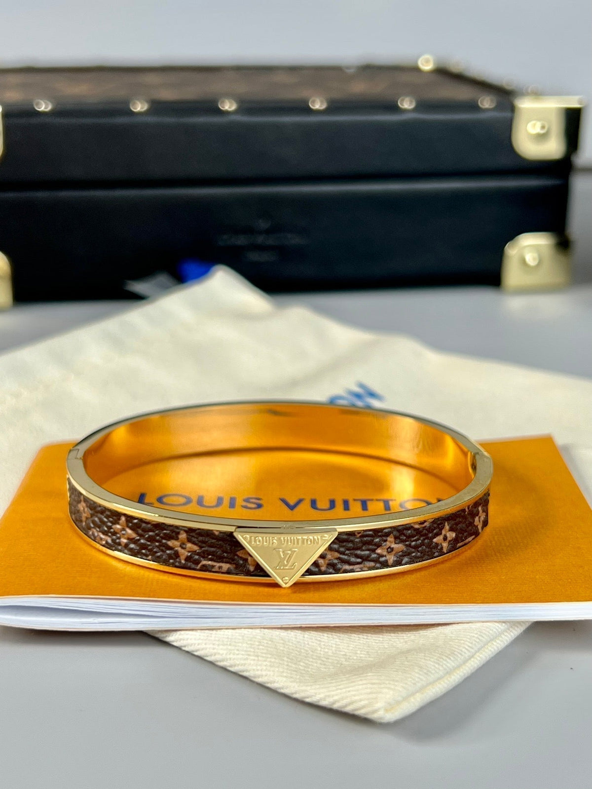 Louis Vuitton Vintage Leather 18K Gold Bracelet product image 6, provided for visual reference and product detail review