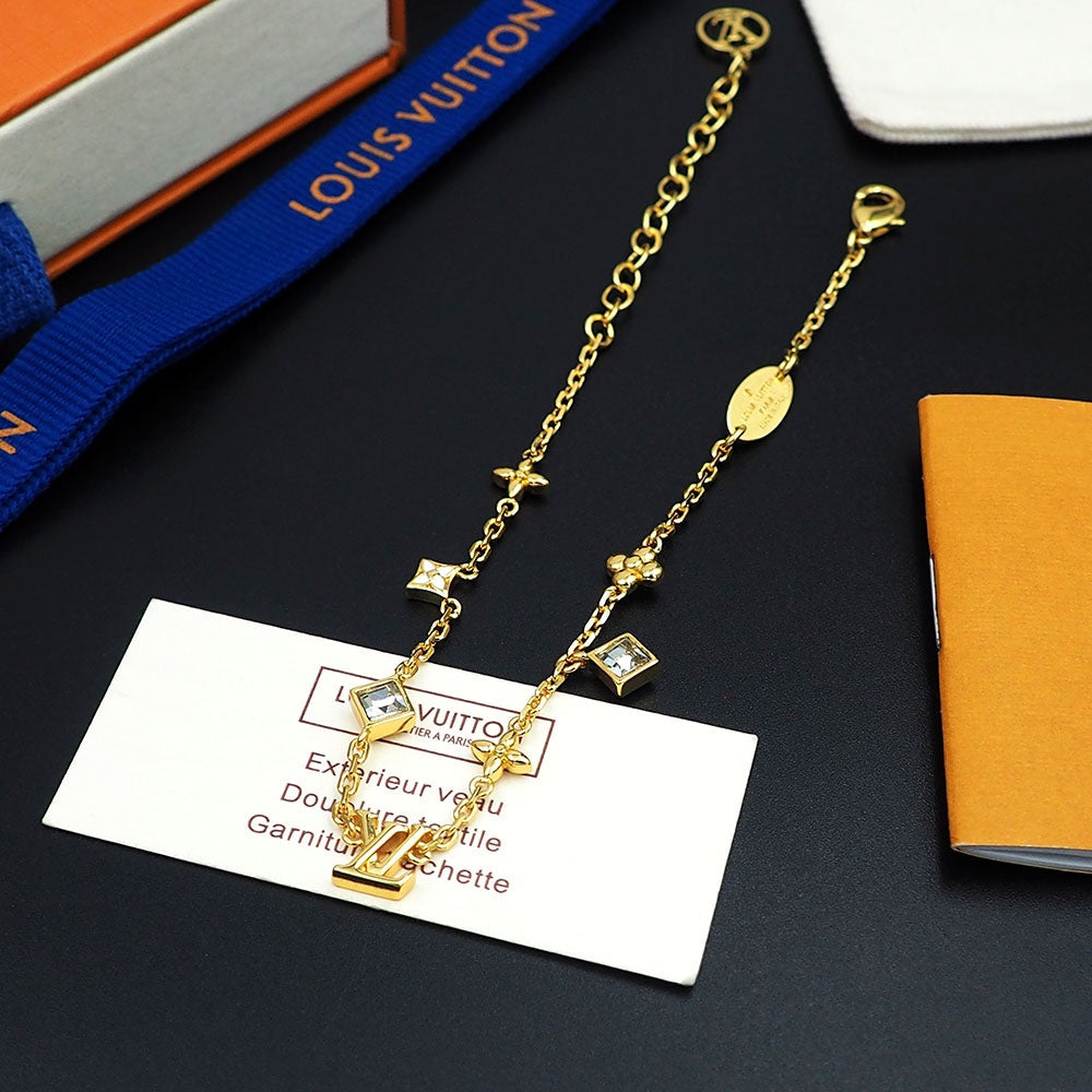 Louis Vuitton In The Sky 18K Gold Bracelet product image 9, provided for visual reference and product detail review