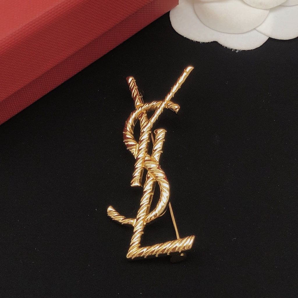 YSL Gold 18K Gold Brooch product image 7, provided for visual reference and product detail review