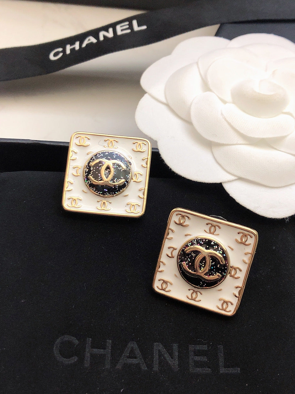 Chanel Vintage 18K Gold Earrings product image 7, provided for visual reference and product detail review