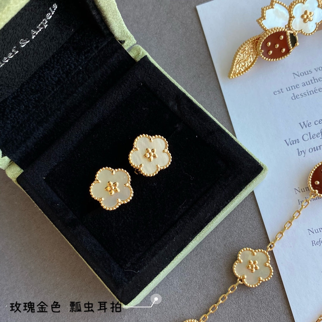 Lucky Spring Plum Blossom 18K Gold Earrings product image 8, provided for visual reference and product detail review