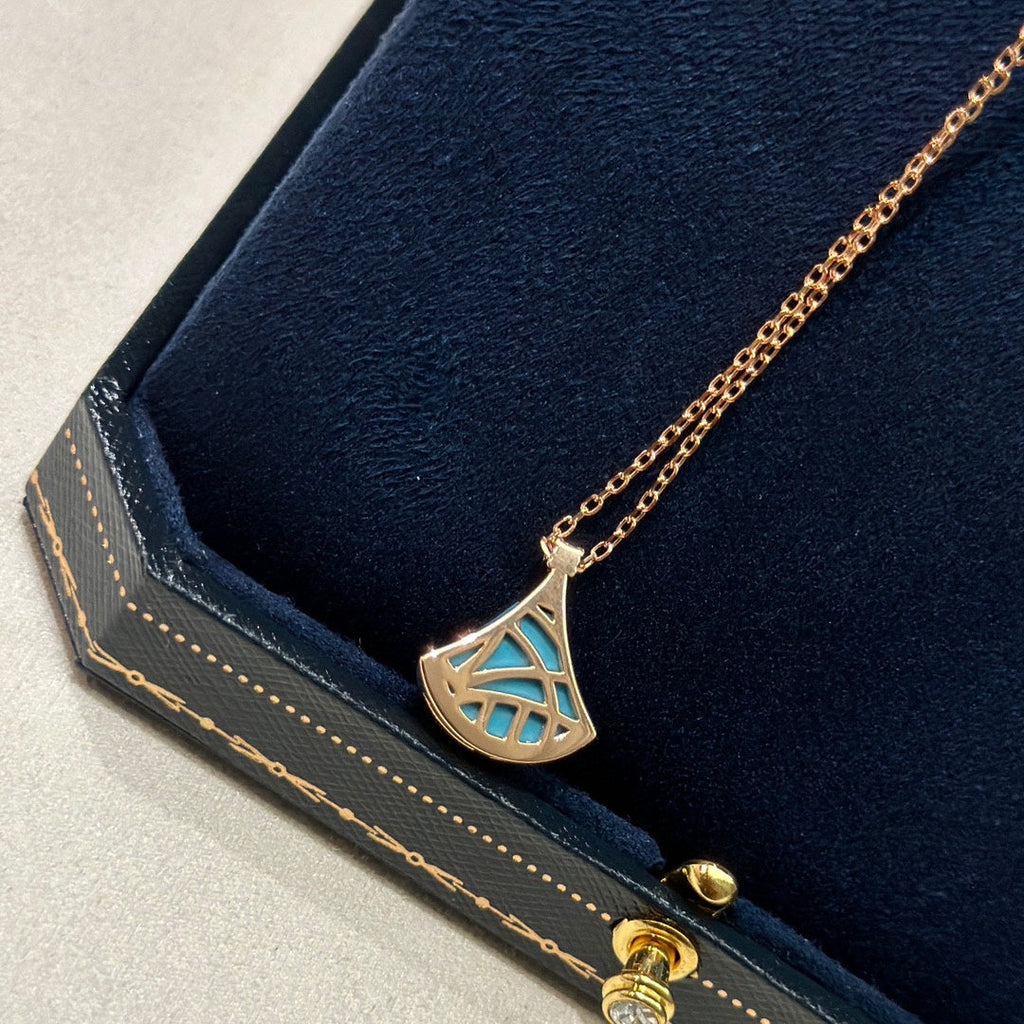 Bvlgari BVLGARI Dream Turquoise Pendant 18K Gold Necklace product image 7, provided for visual reference and product detail