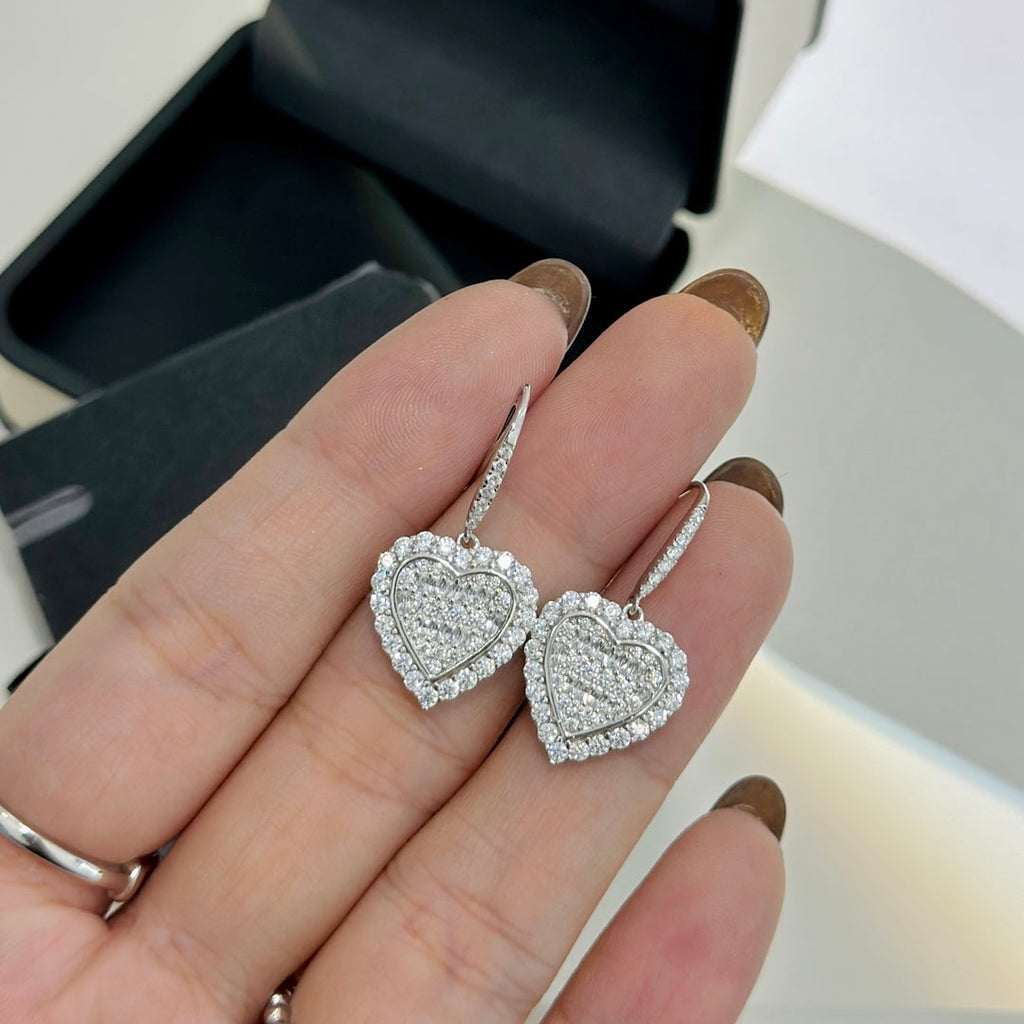 Tiffany Heart Diamonds 18K Gold Earrings product image 4, provided for visual reference and product detail review