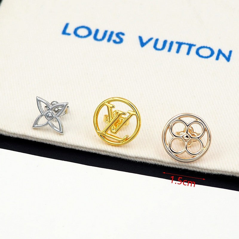 Louis Vuitton Lace 18K Gold Earrings product image 8, provided for visual reference and product detail review