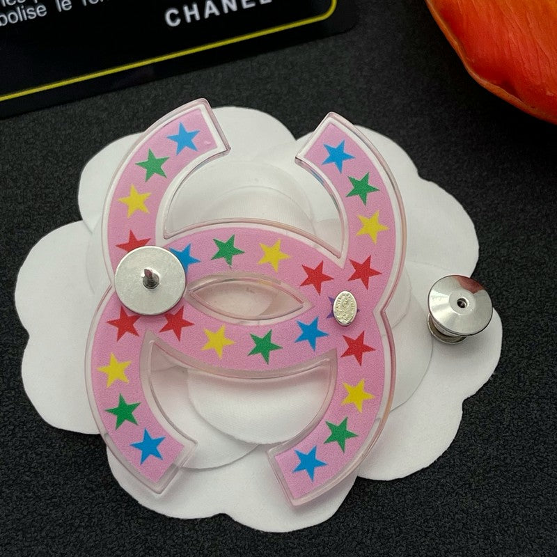 Chanel Pink & Black Star 18K Gold Brooch product image 7, provided for visual reference and product detail review
