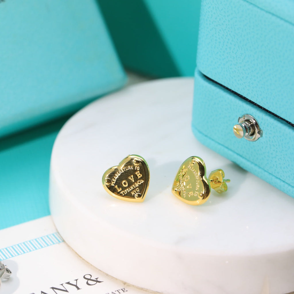 Tiffany Return to Love 18K Gold Earrings product image 9, provided for visual reference and product detail review