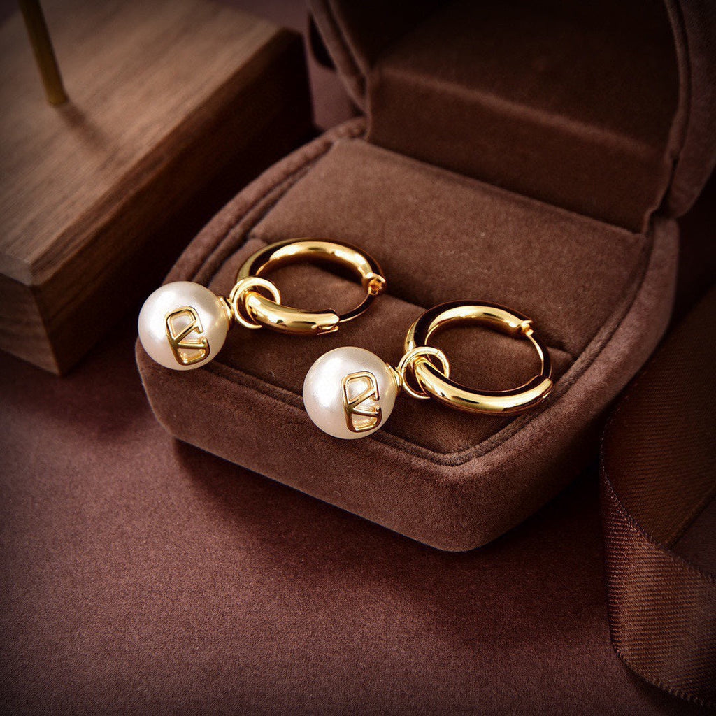 Valentino Pearl 18K Gold Earrings product image 5, provided for visual reference and product detail review