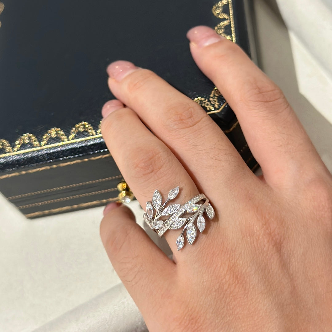 Tiffany Victoria Diamond Vine Bypass 18K Gold Ring product image 7, provided for visual reference and product detail review