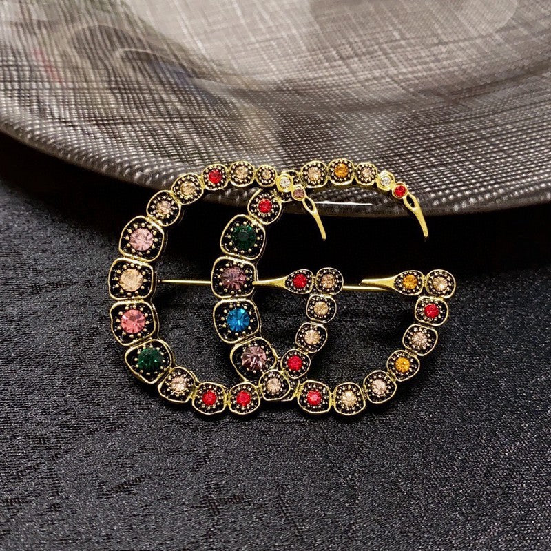 Gucci Double Color Crystal 18K Gold Brooch product image 8, provided for visual reference and product detail review
