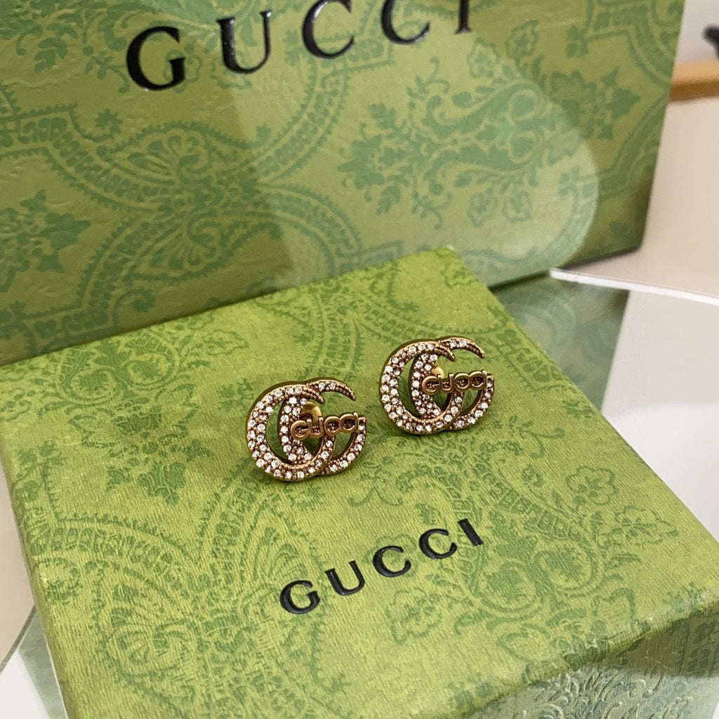 Gucci Double Logo Diamonds 18K Gold Earrings product image 2, provided for visual reference and product detail review