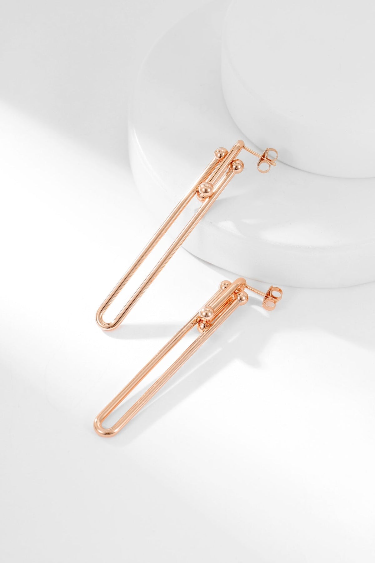 Tiffany HardWear Link 18K Gold Earrings product image 7, provided for visual reference and product detail review