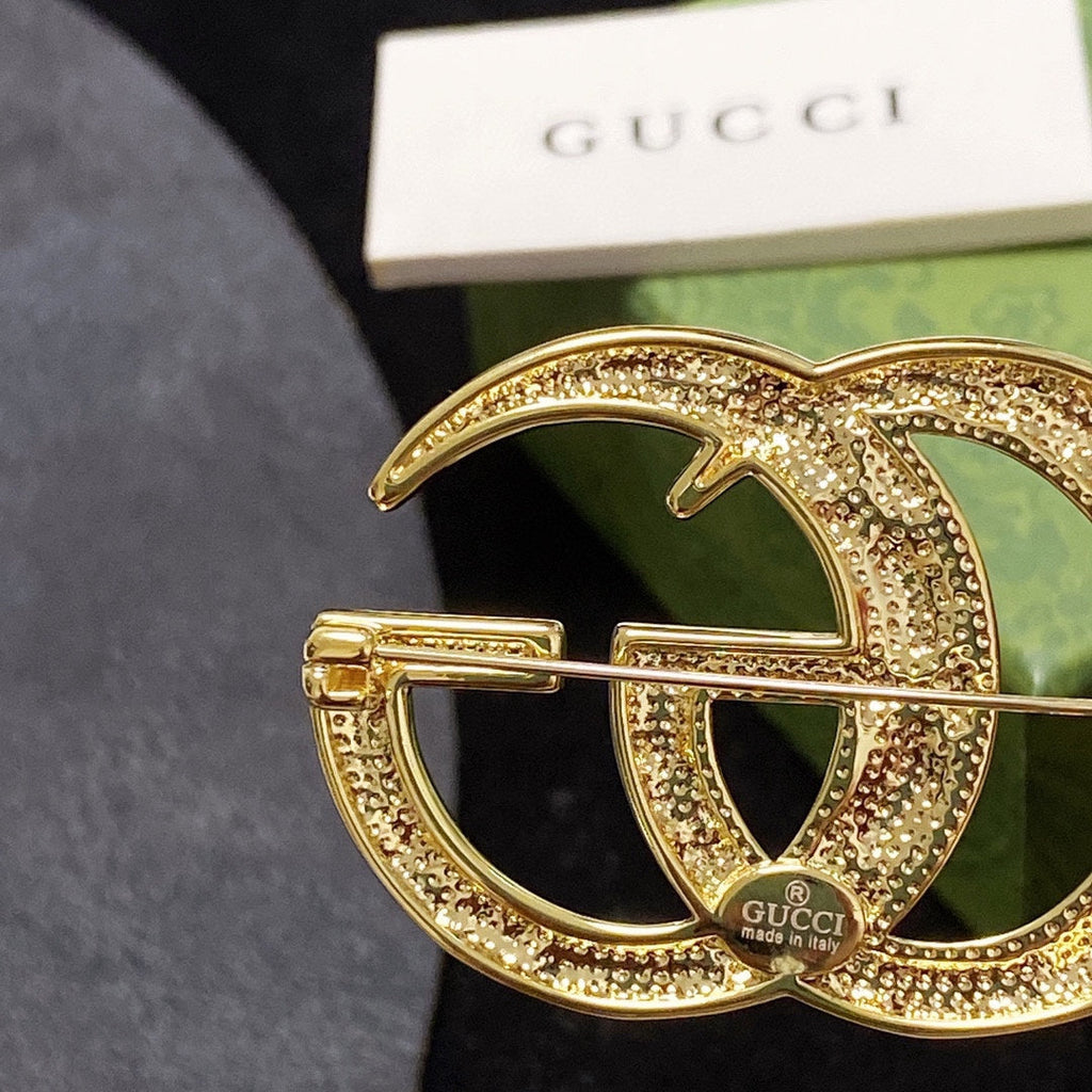 Gucci Double 18K Gold Brooch product image 7, provided for visual reference and product detail review
