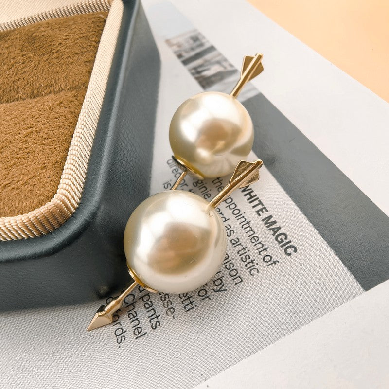 Dior Tribales 18K Gold Earrings product image 6, provided for visual reference and product detail review