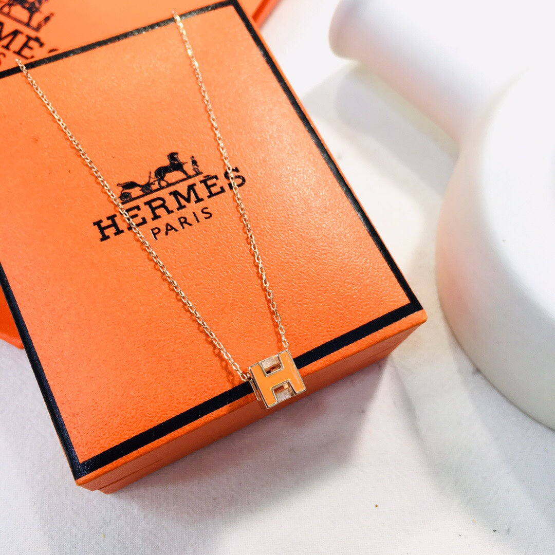Hermes Cage D'H White 18K Gold Necklace product image 6, provided for visual reference and product detail review