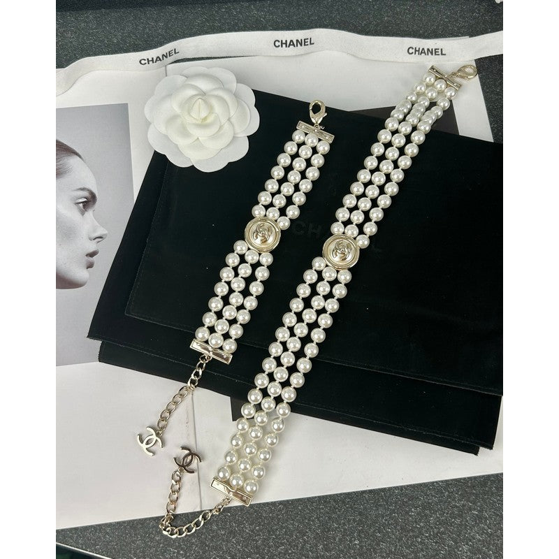 Chanel Choker Pearl Chain 18K Gold Necklace product image 7, provided for visual reference and product detail review