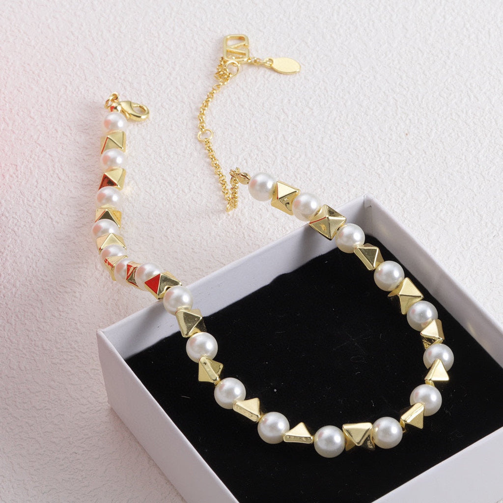 Valentino Rockstud Pearls 18K Gold Necklace product image 2, provided for visual reference and product detail review