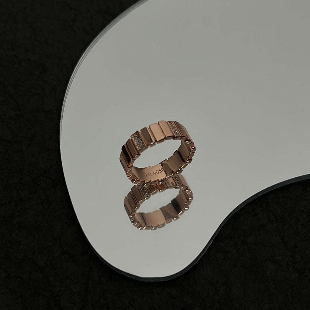 Dior Gem Diamond 18K Gold Ring product image 15, provided for visual reference and product detail review