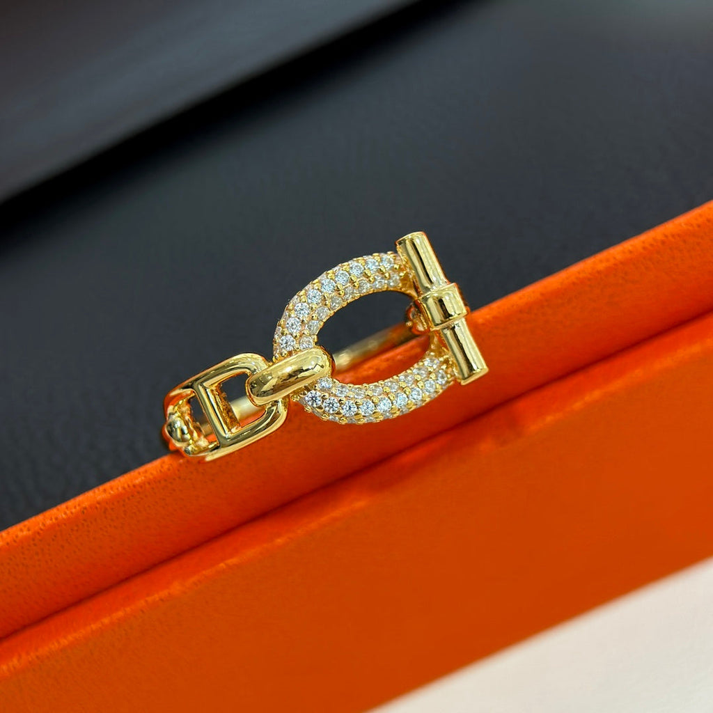 Hermes Adage 18K Gold Ring product image 7, provided for visual reference and product detail review
