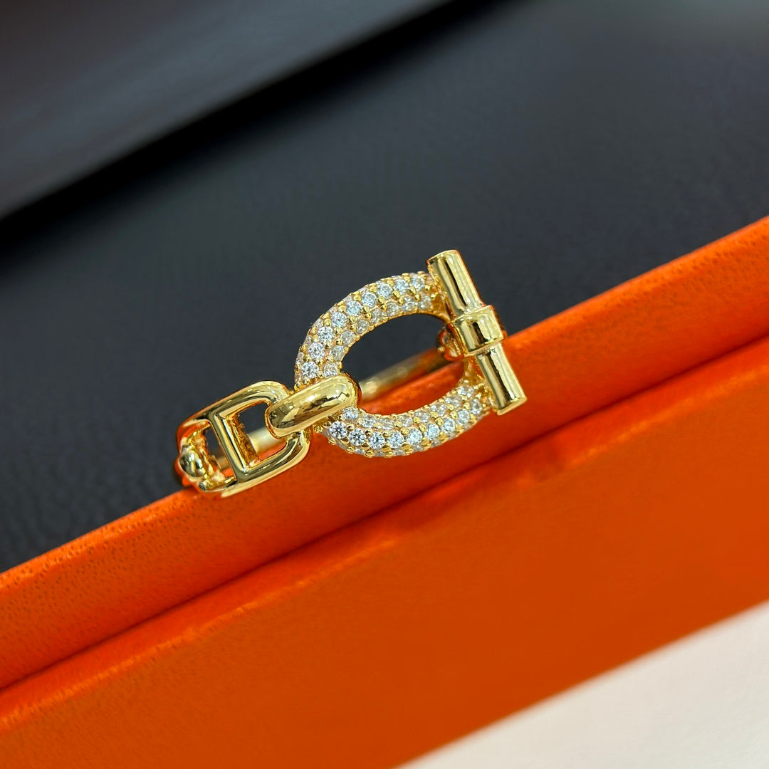 Hermes Adage 18K Gold Ring product image 7, provided for visual reference and product detail review