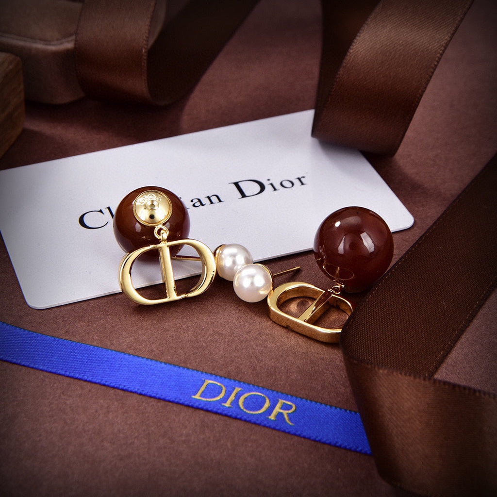 Dior Tribales Brown Resin Pearls 18K Gold Earrings product image 8, provided for visual reference and product detail review