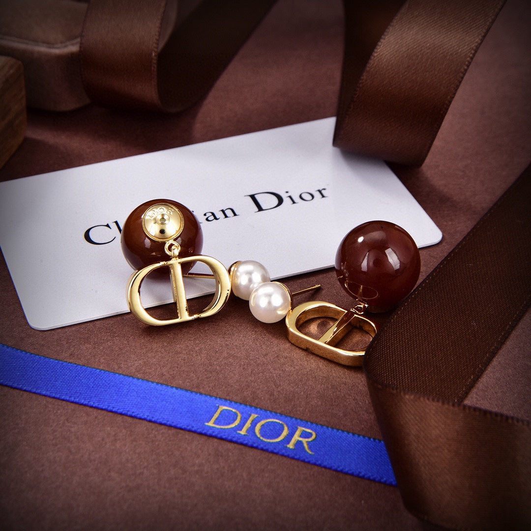 Dior Tribales Brown Resin Pearls 18K Gold Earrings product image 8, provided for visual reference and product detail review