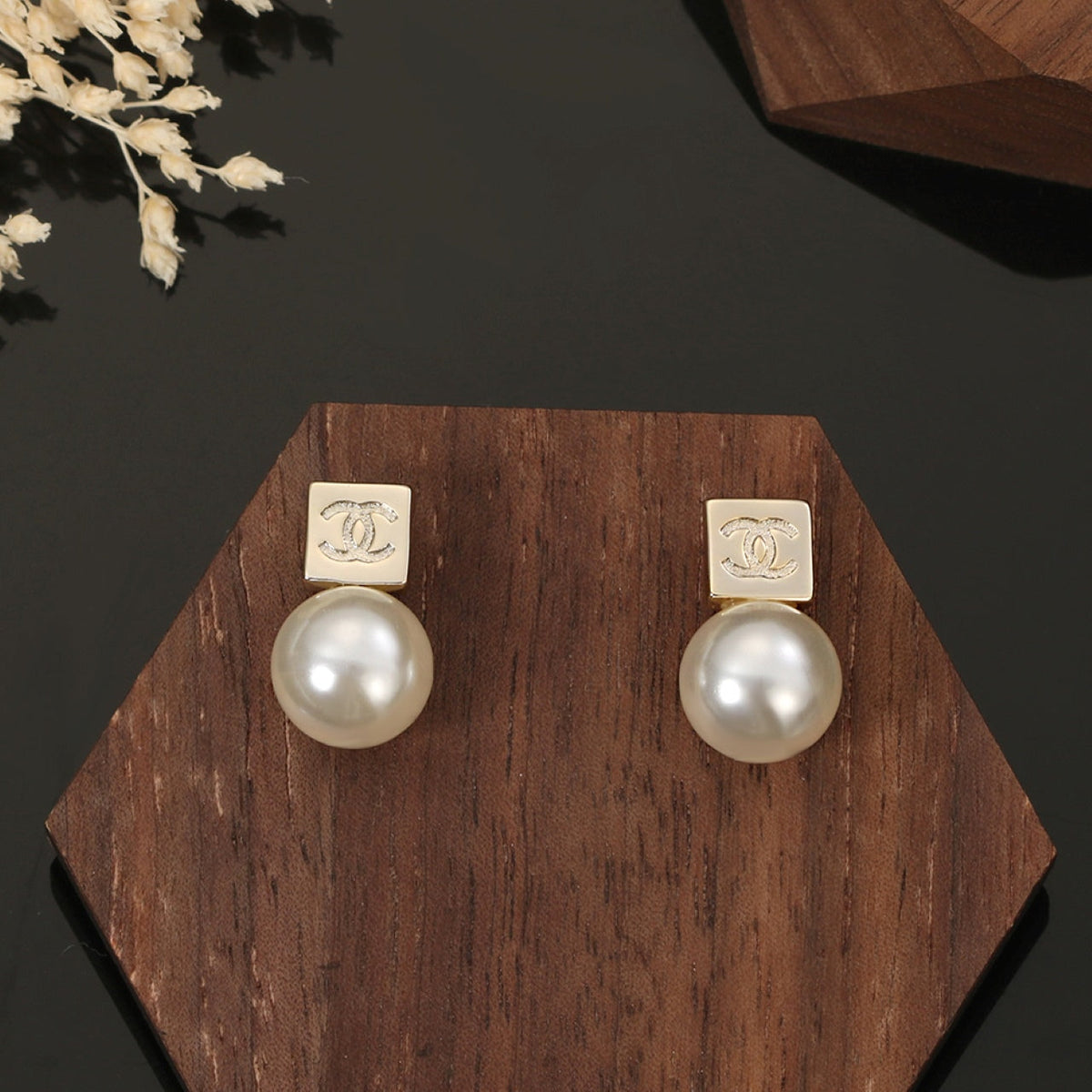 Chanel Pearls 18K Gold Earrings product image 7, provided for visual reference and product detail review