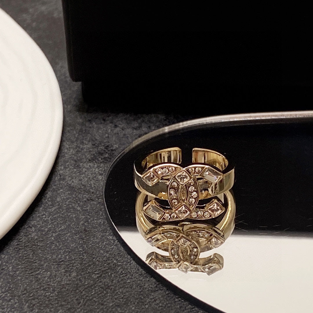 Chanel Crystals 18K Gold Ring product image 8, provided for visual reference and product detail review