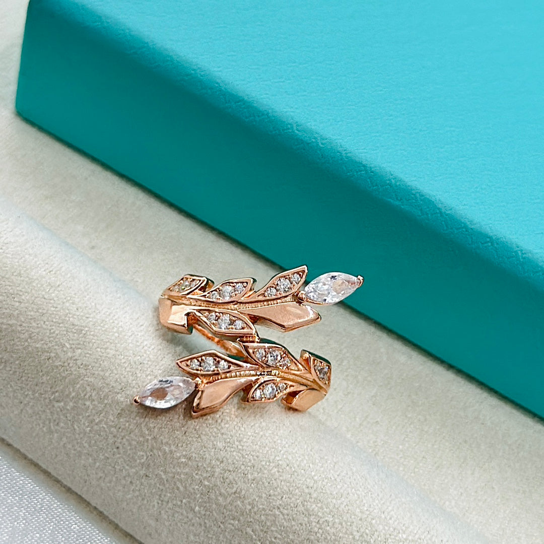 Tiffany Victoria Vine Bypass 18K Gold Ring product image 8, provided for visual reference and product detail review