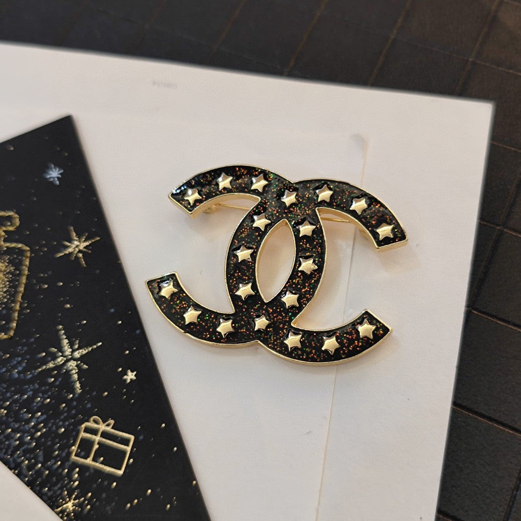 Chanel Black Star 18K Gold Brooch product image 7, provided for visual reference and product detail review