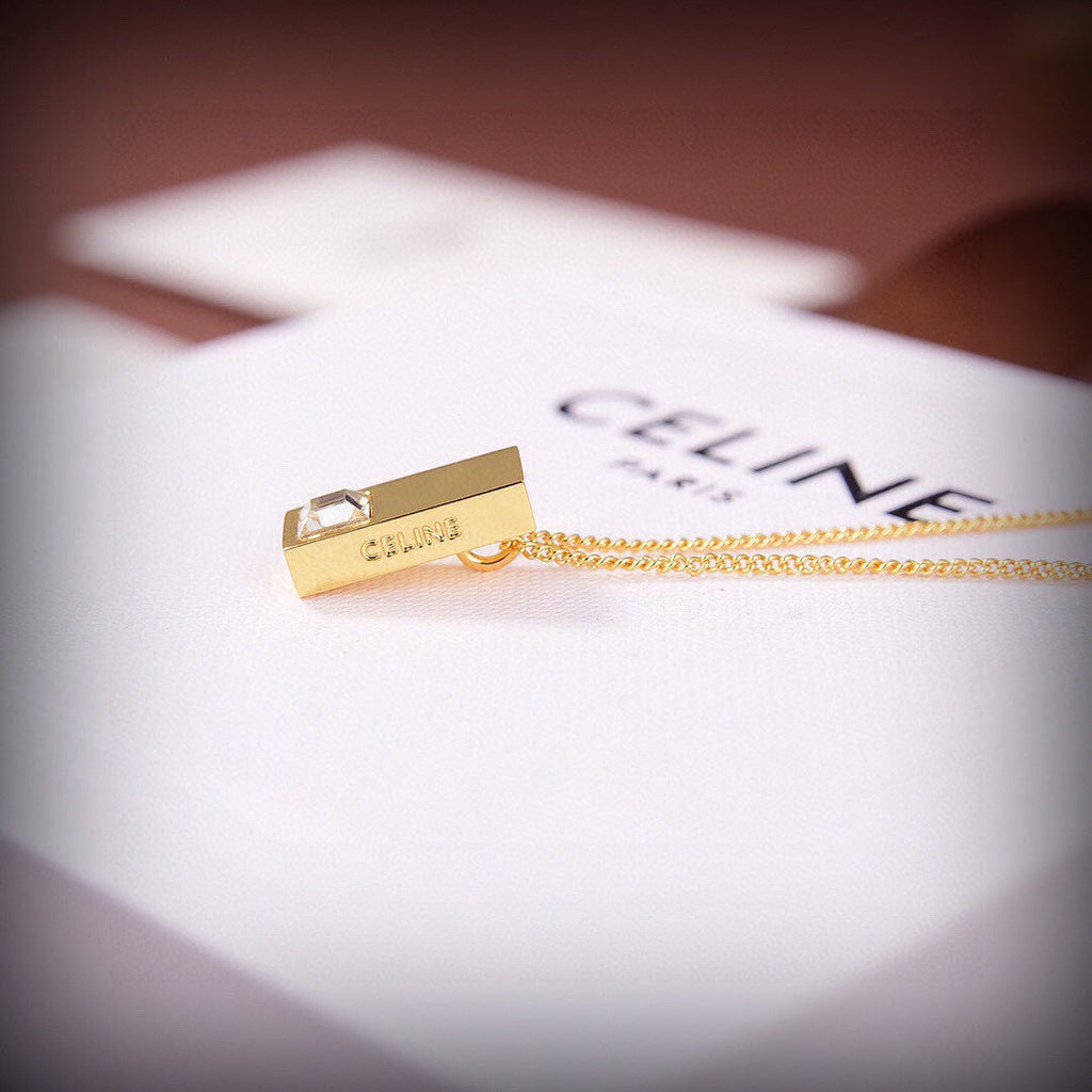 Celine Sentimental Double Square Diamond 18K Gold Necklace product image 9, provided for visual reference and product detail