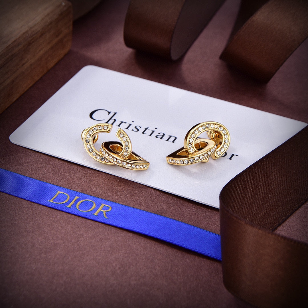 Dior Lock 18K Gold Earrings product image 7, provided for visual reference and product detail review