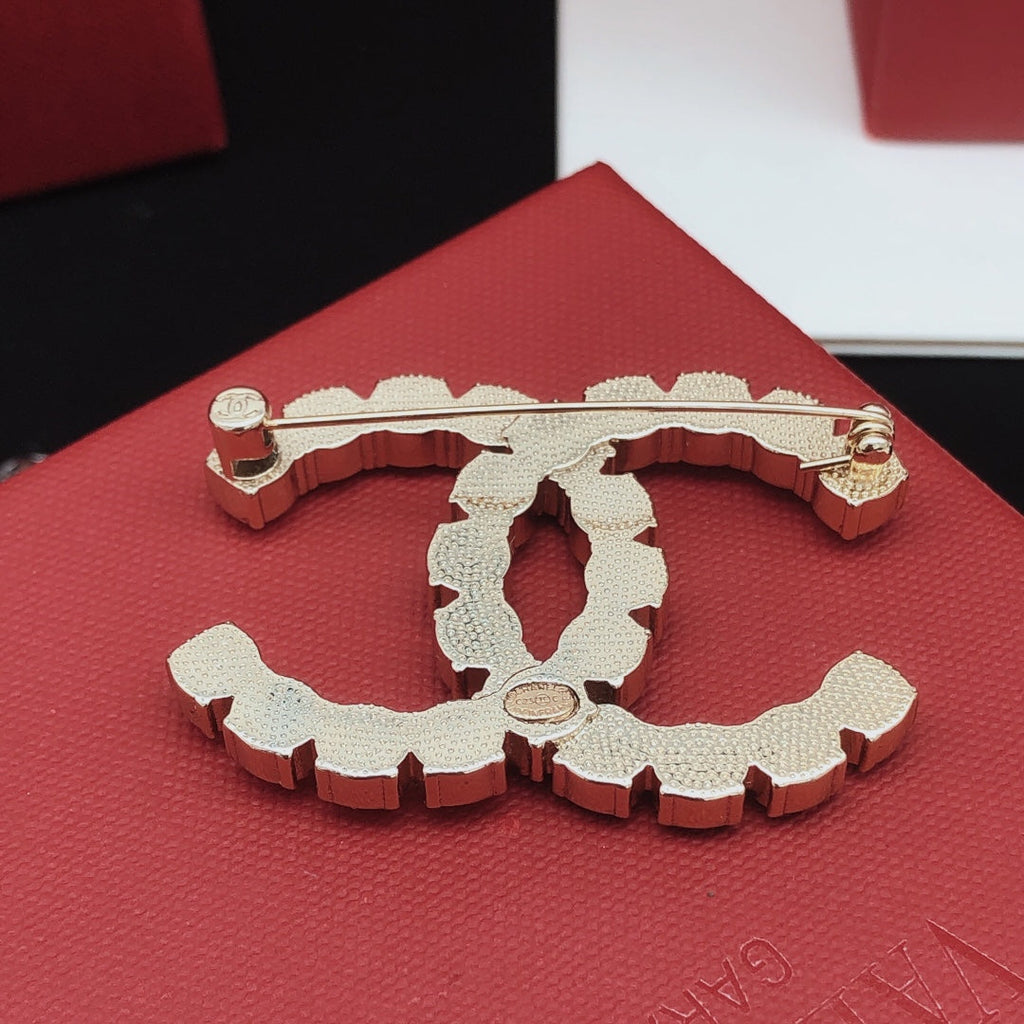 Chanel Color Crystals 18K Gold Brooch product image 7, provided for visual reference and product detail review