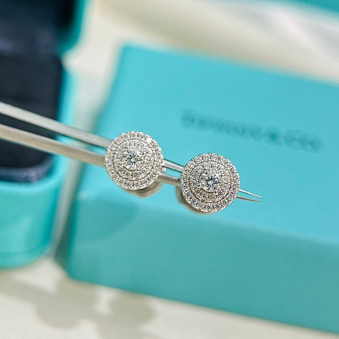Tiffany Soleste Diamonds 18K White Gold Earrings product image 4, provided for visual reference and product detail review