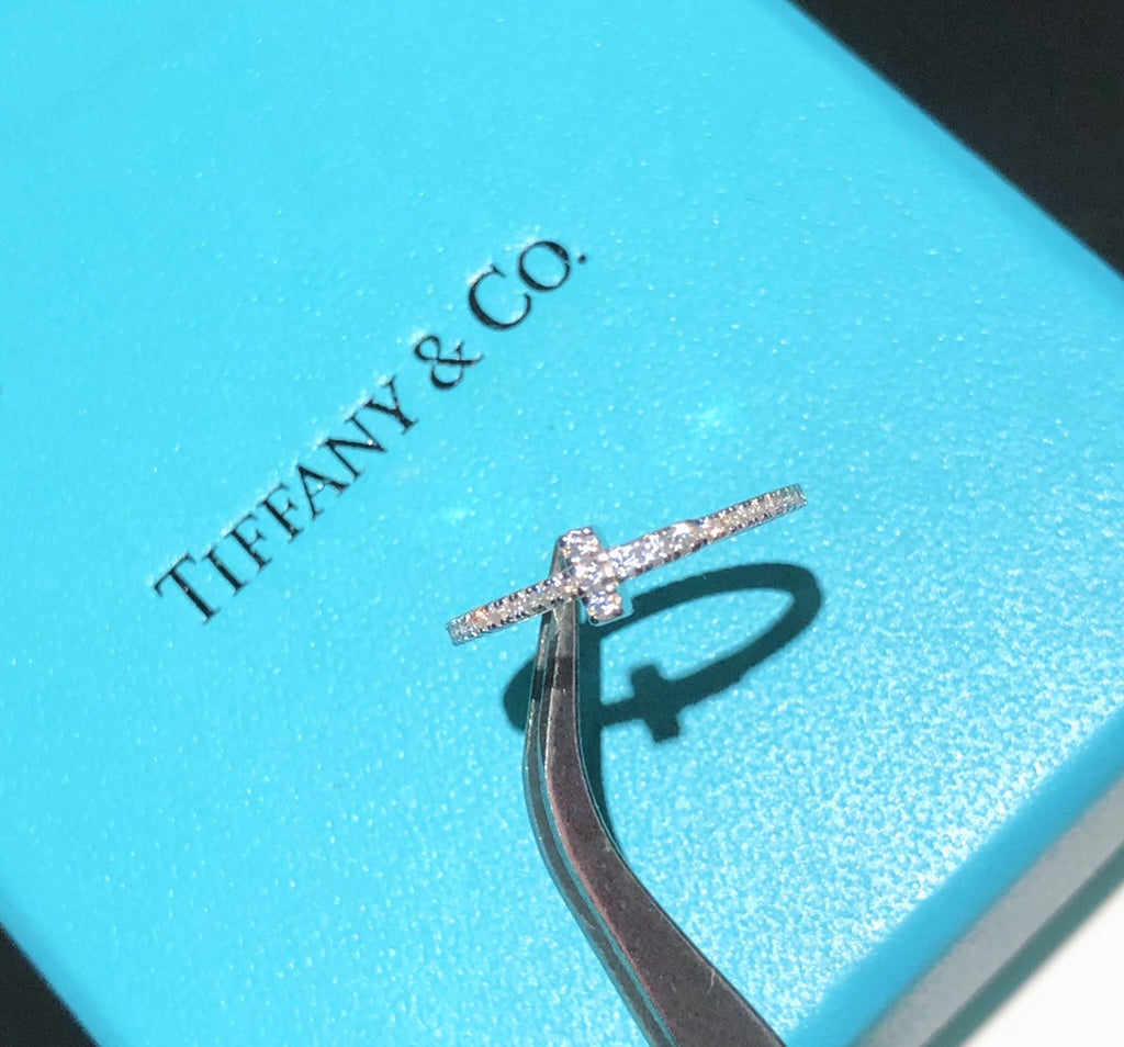 Tiffany Diamond Wire 18K Gold Ring product image 11, provided for visual reference and product detail review