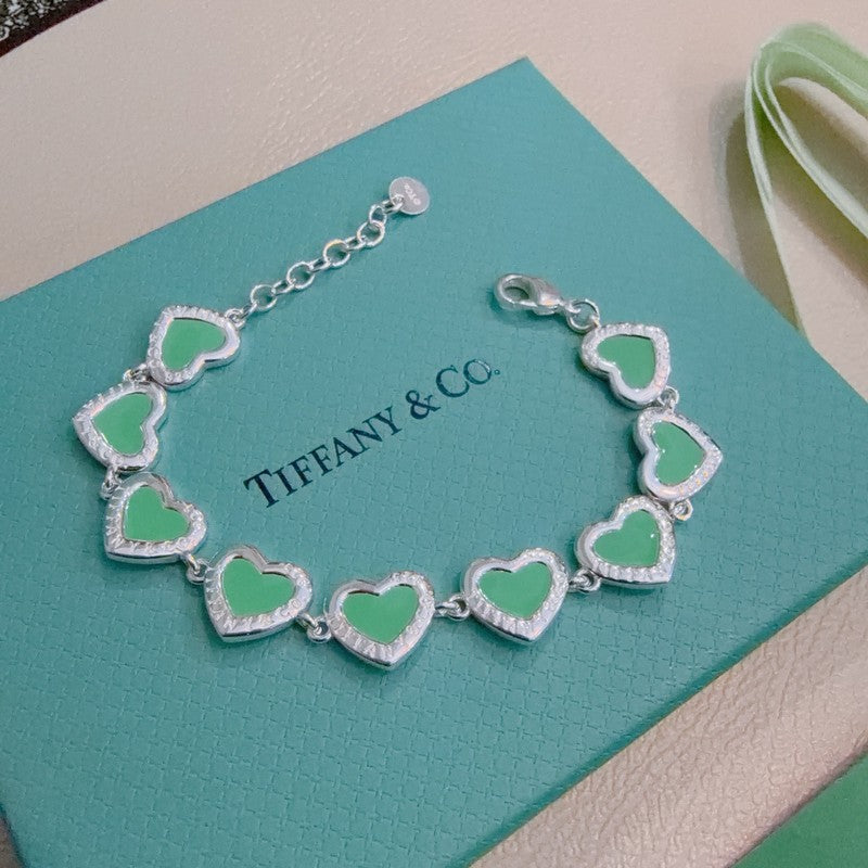 Tiffany Return to Green Heart Tag 18K Gold Bracelet product image 2, provided for visual reference and product detail review