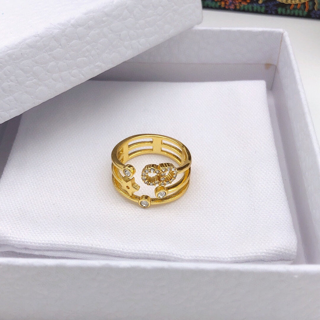 Dior Star Diamonds 18K Gold Ring product image 4, provided for visual reference and product detail review