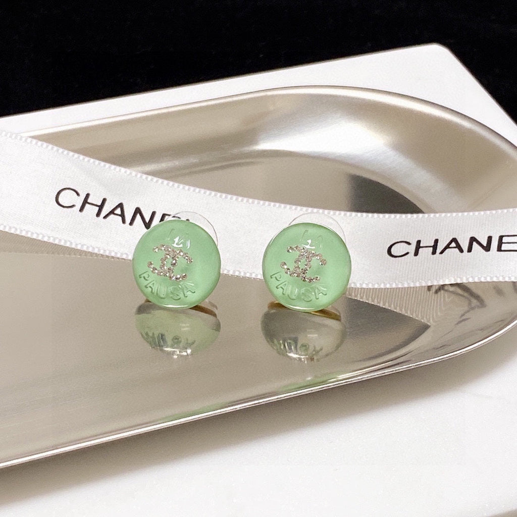 Chanel Green 18K Gold Earrings product image 4, provided for visual reference and product detail review