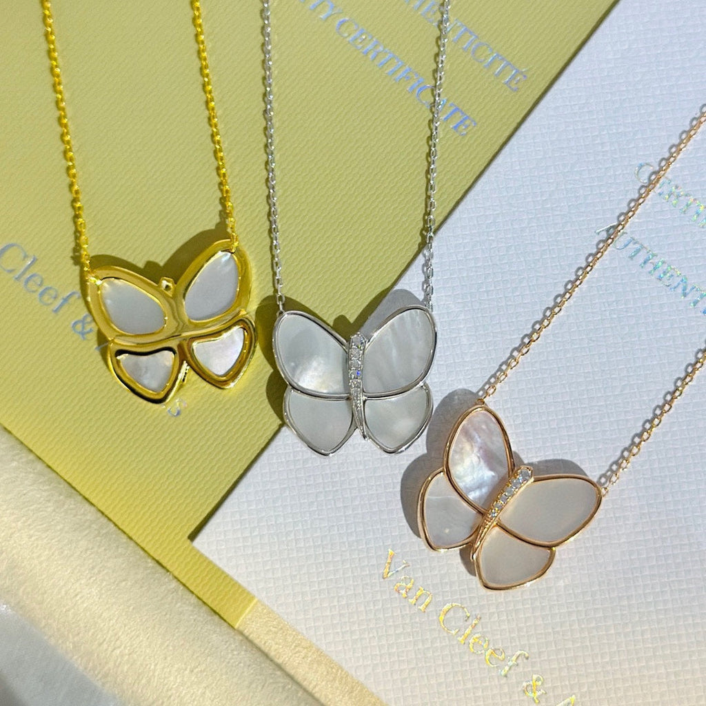 Butterfly Pearl 18K Gold Necklace product image 3, provided for visual reference and product detail review
