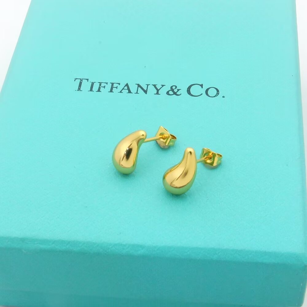 Tiffany Horn 18K Gold Earrings product image 4, provided for visual reference and product detail review