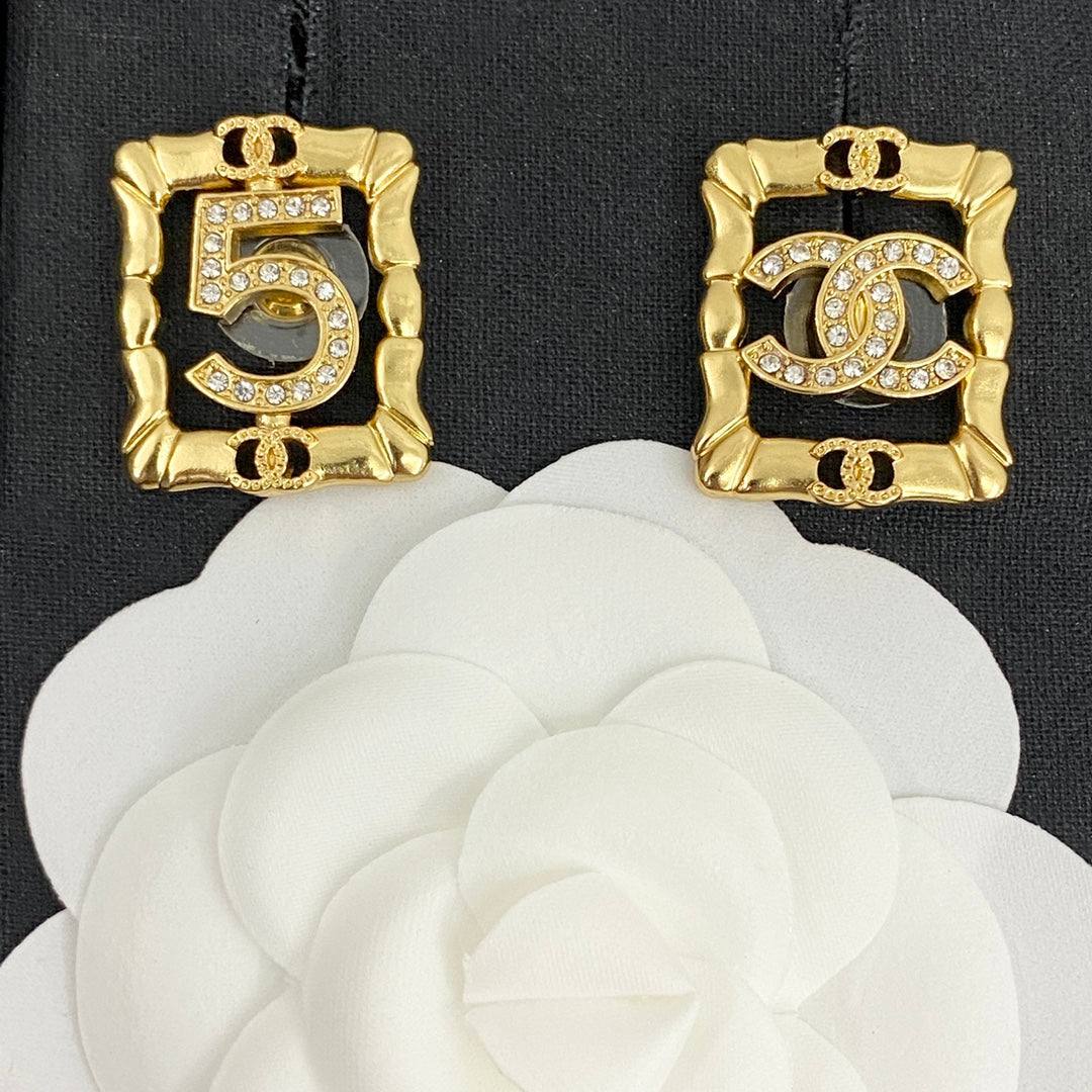 Chanel No.5 Square Diamond 18K Gold Earrings product image 7, provided for visual reference and product detail review