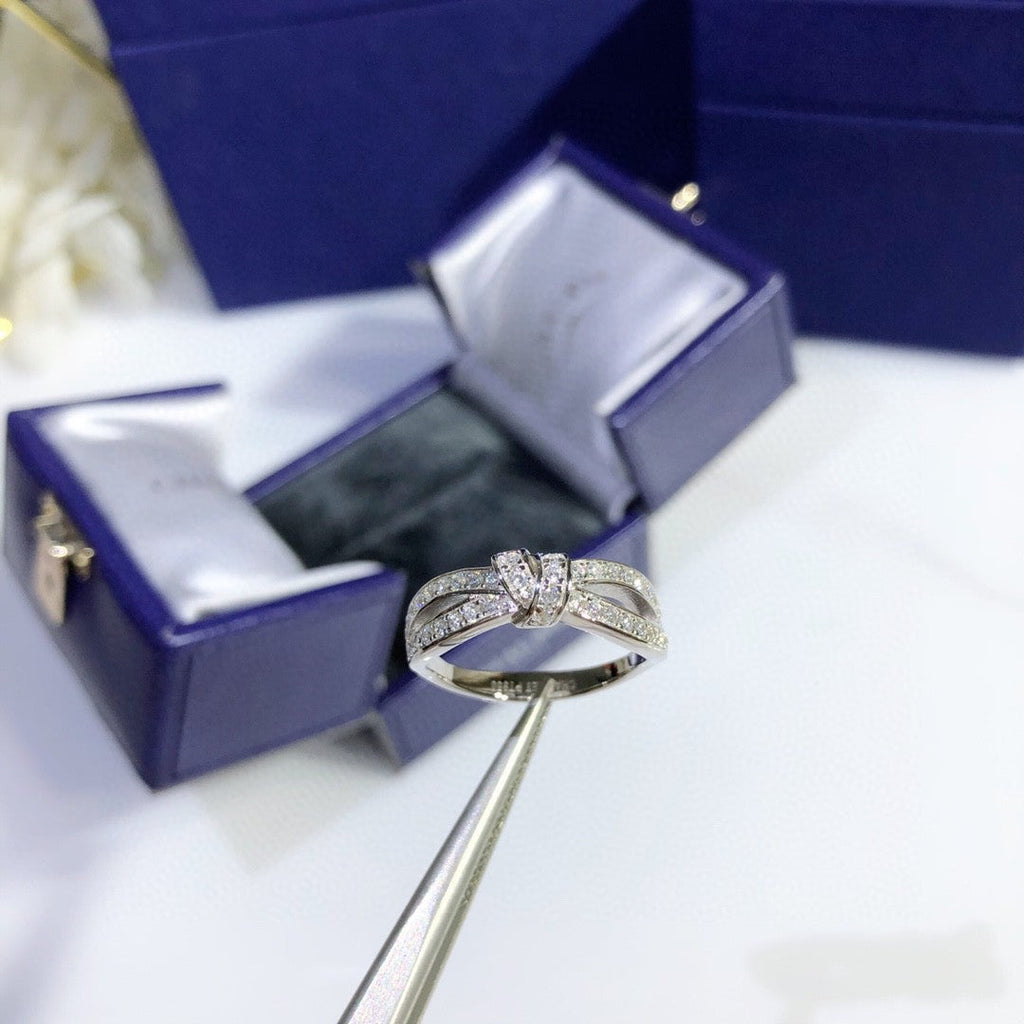 Diamond 18K Gold Ring product image 8, provided for visual reference and product detail review