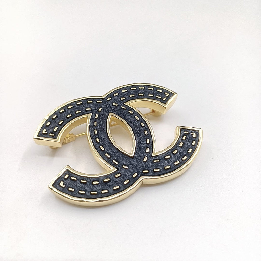 Chanel Black 18K Gold Brooch product image 7, provided for visual reference and product detail review