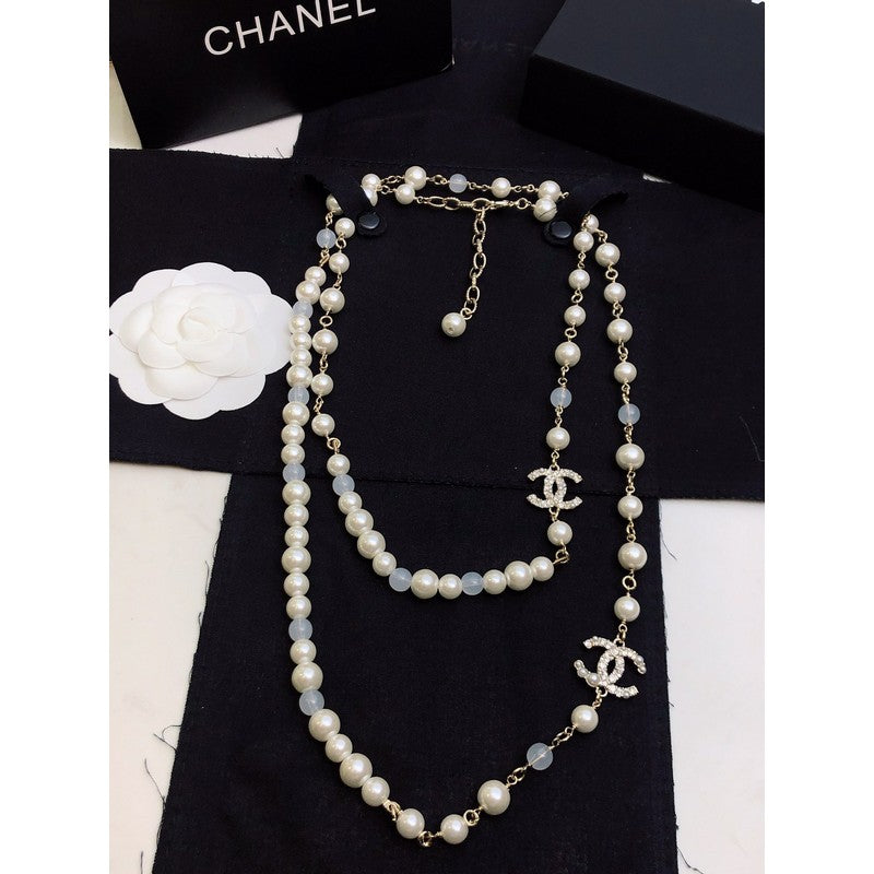 Chanel Long Pearl 18K Gold Necklace product image 8, provided for visual reference and product detail review
