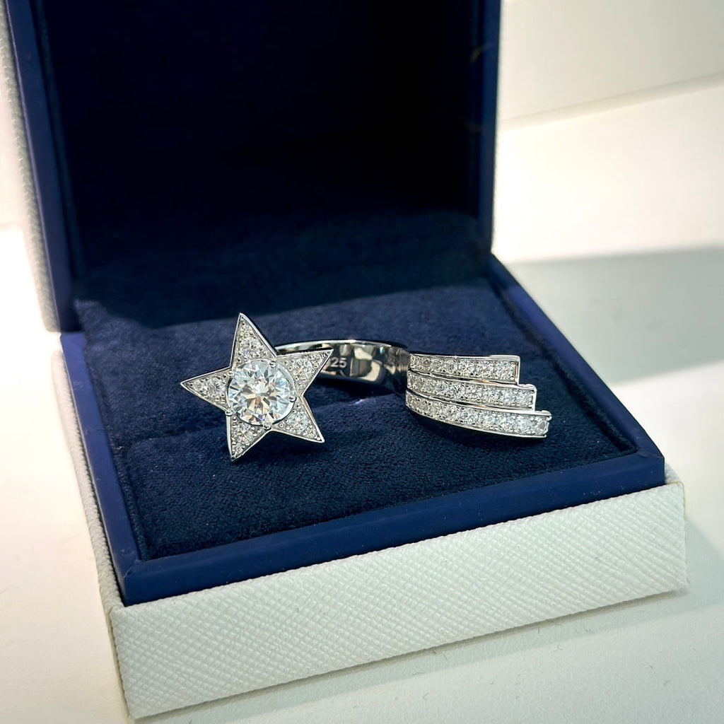 Chanel Comete Diamonds 18K Gold Ring product image 7, provided for visual reference and product detail review