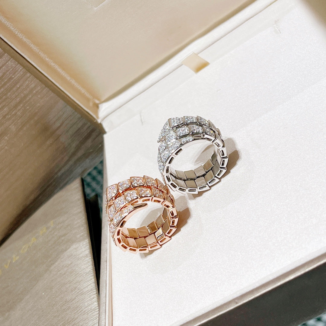 Bvlgari Serpenti Viper Full Pave Diamond 18K Gold Ring product image 8, provided for visual reference and product detail
