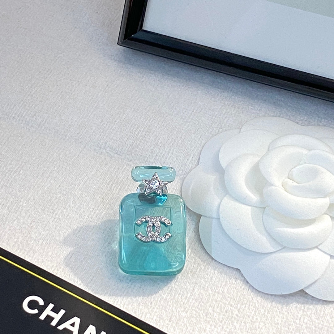 Chanel Perfume Color Bottle 18K Gold Brooch product image 25, provided for visual reference and product detail review