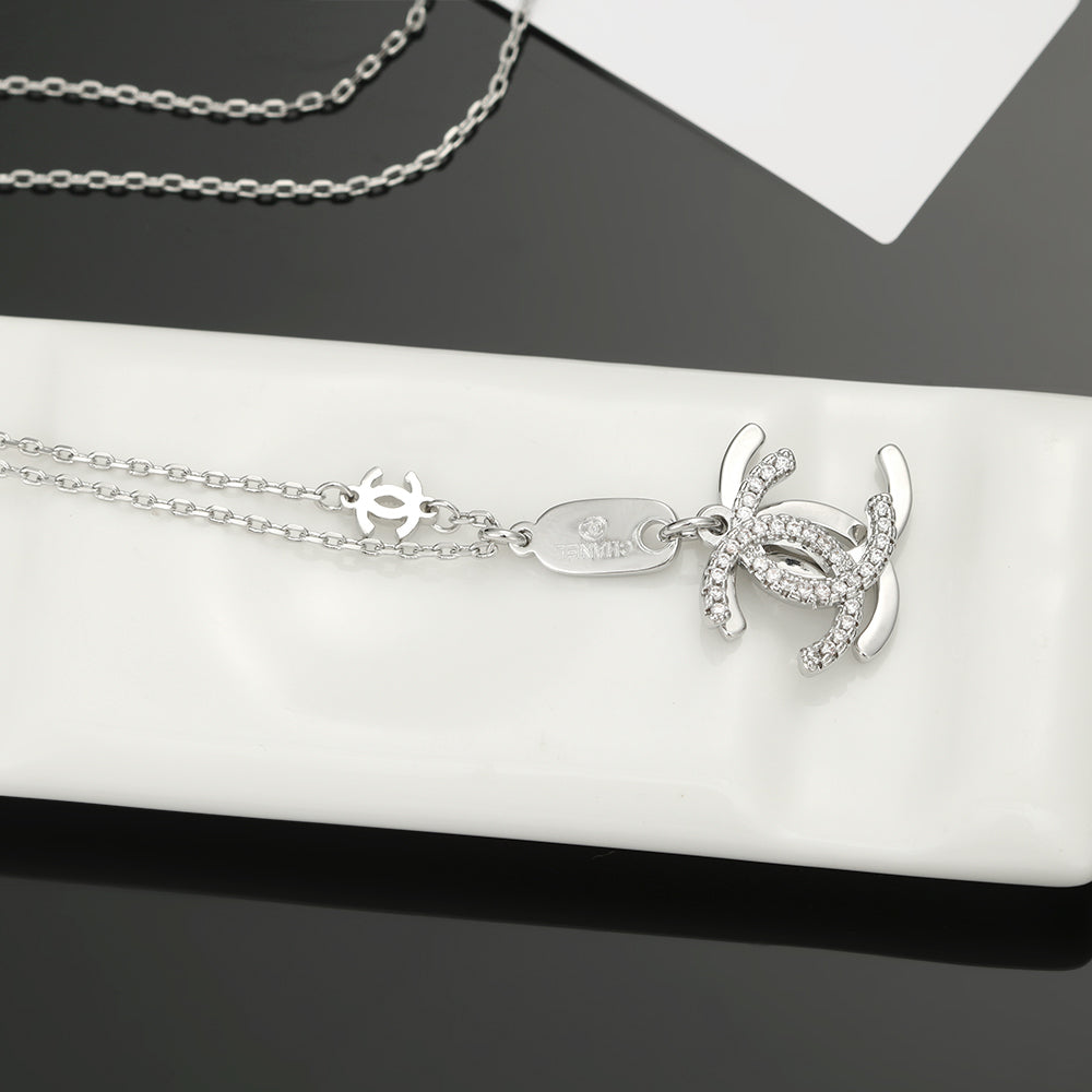 Chanel Diamond Long 18K Gold Necklace product image 5, provided for visual reference and product detail review