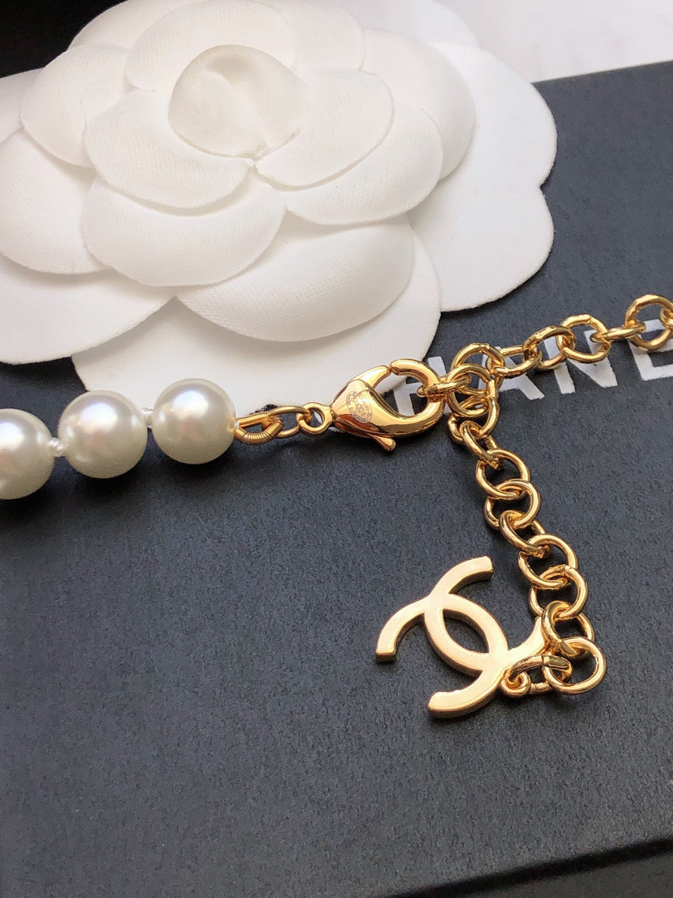 Chanel Pearl Chain 18K Gold Necklace product image 7, provided for visual reference and product detail review