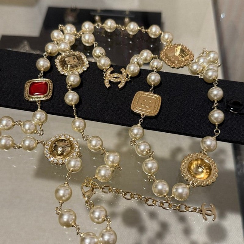 Chanel Long Pearl Red Crystals 18K Gold Necklace product image 7, provided for visual reference and product detail review