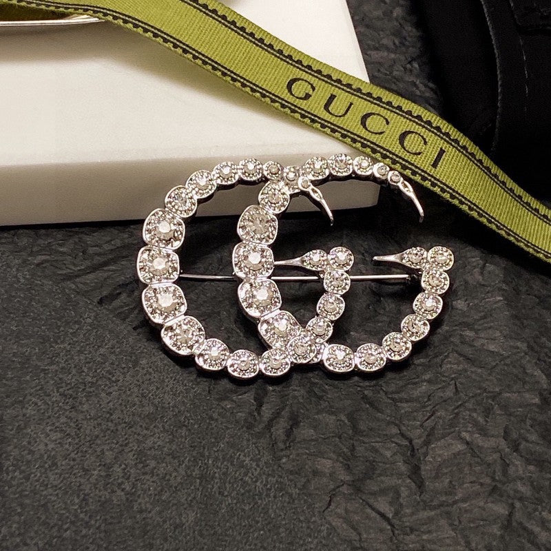 Gucci Double Crystal 18K Gold Brooch product image 7, provided for visual reference and product detail review